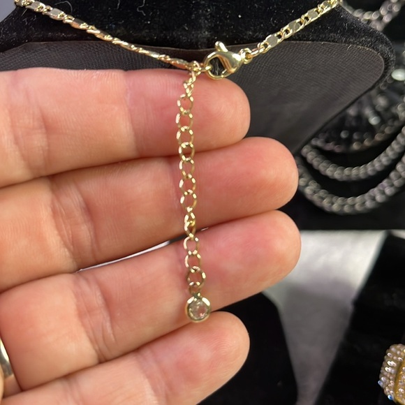 Ankle bracelet Gold Tone Initial 'R' # 105 - Picture 4 of 4